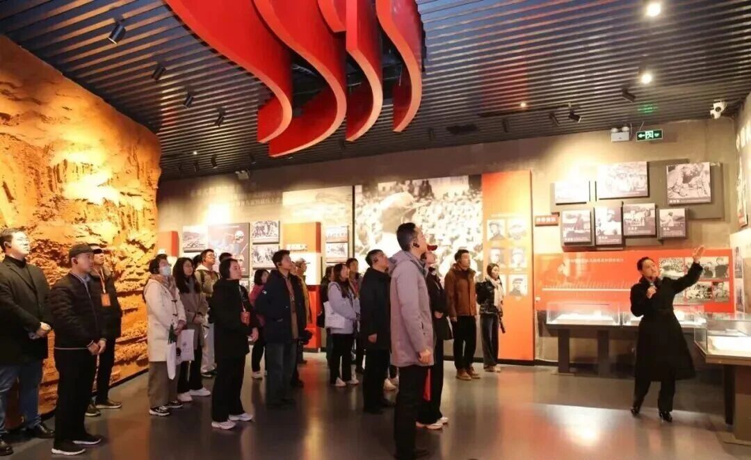会员动态 | 抗大陈列馆迎接中国人民大学新入职教师开展社会实践活动
