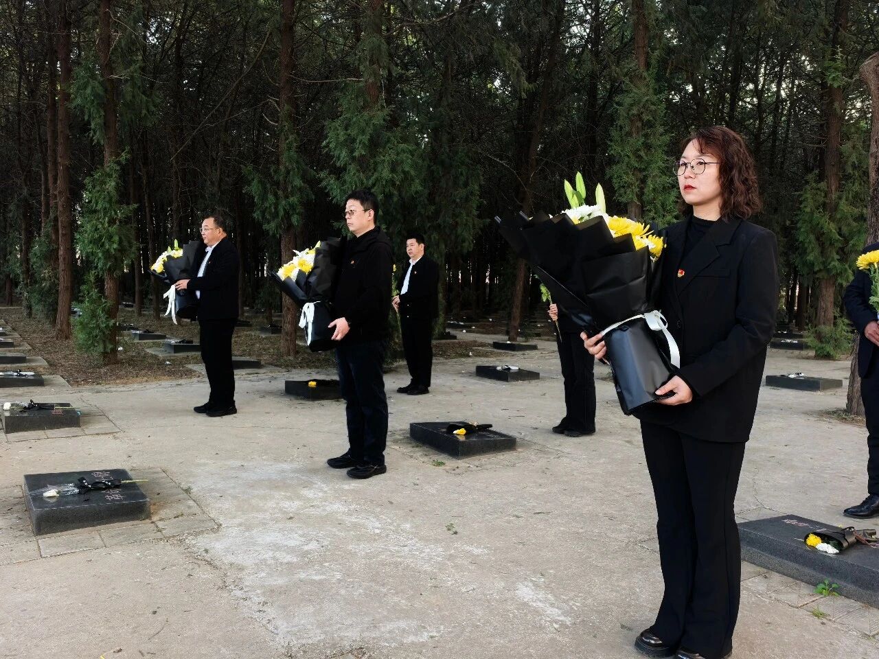 1775695850773733.jpg 2.jpg